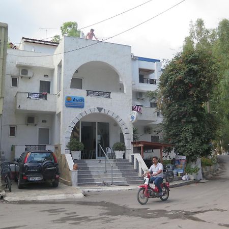 Egeon Rooms&Studios Georgioupoli Exterior foto